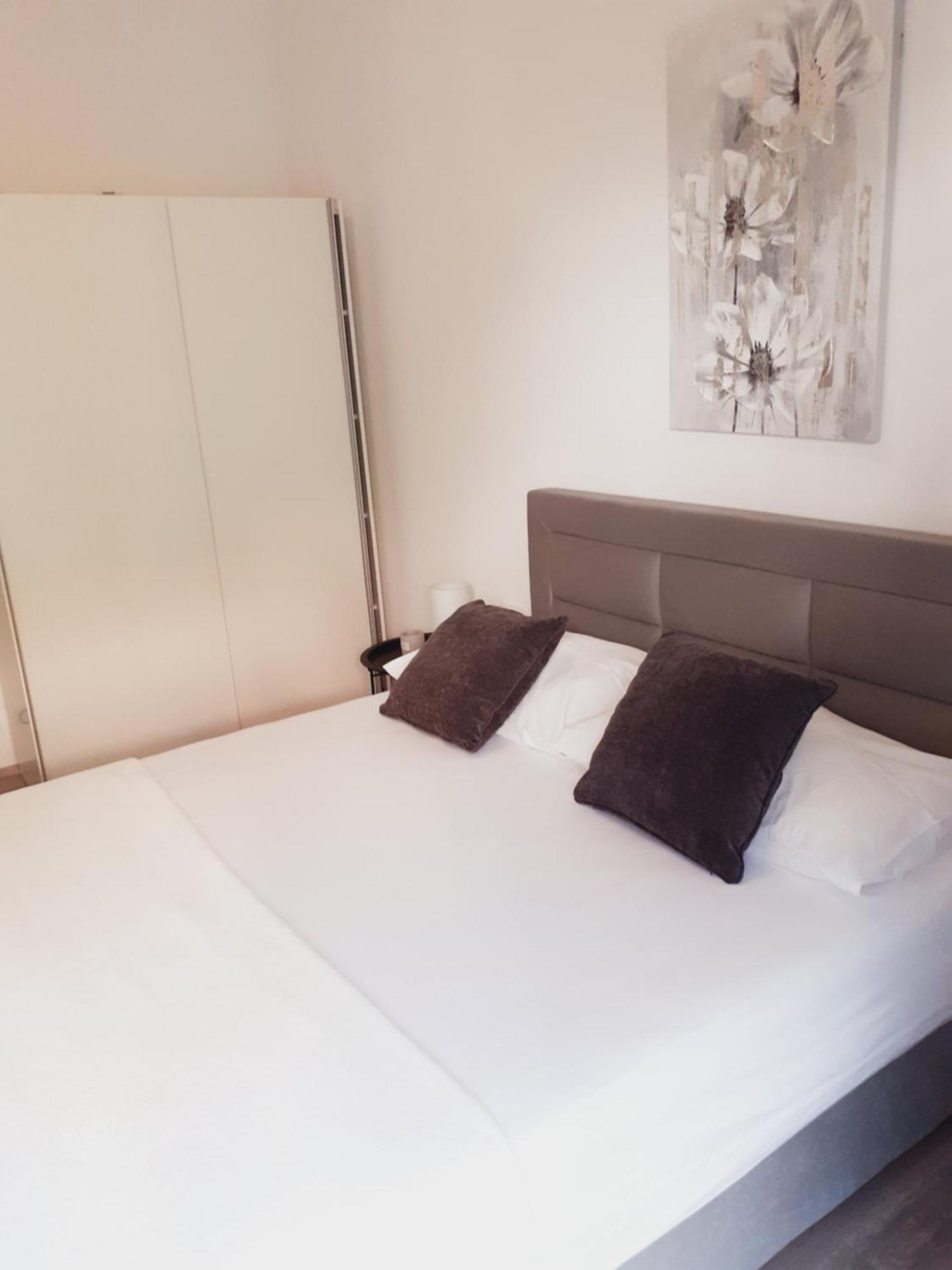 Tonka Apartments Gradac  Rom bilde